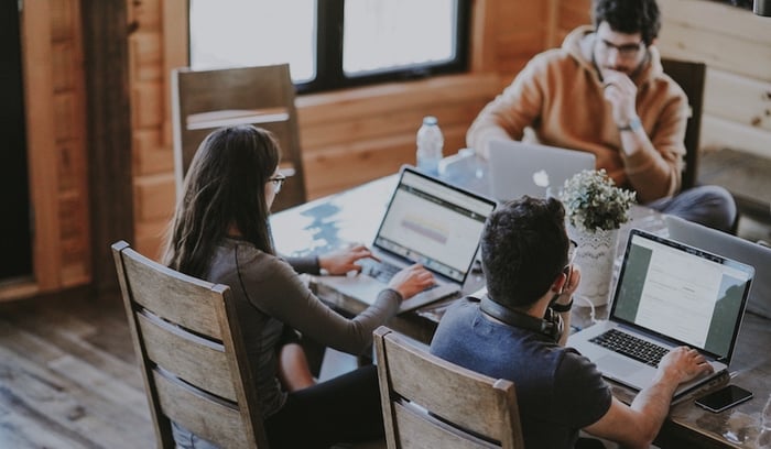 Le secteur du luxe en quête de talents en réalité augmentée